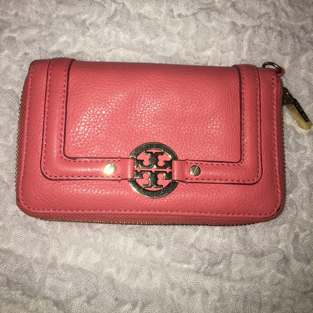 Tory Butch mini wallet
